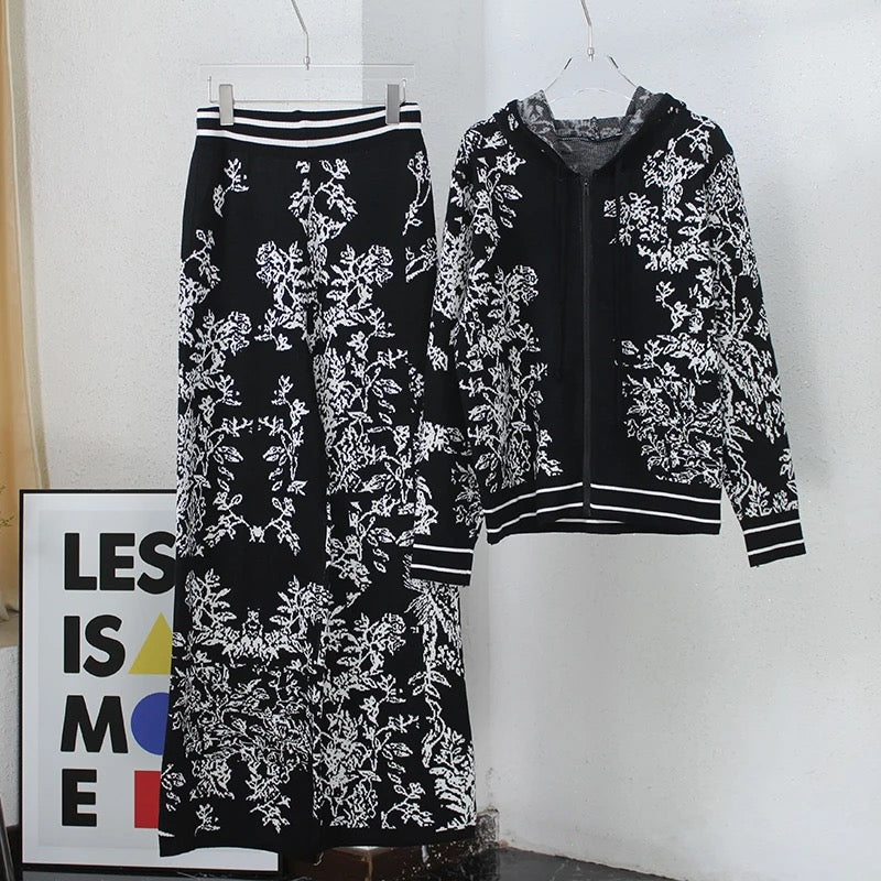 Knitted hoodie and sweatpants set