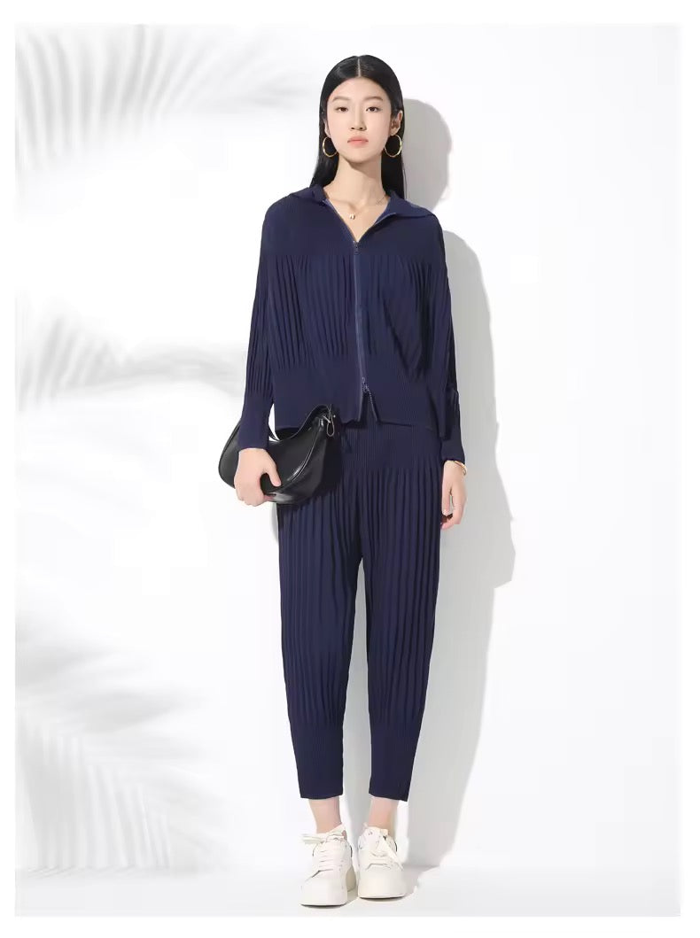 Pleated jacket & pants tracksuit