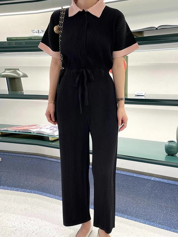 Contrast pleated jumpsuit