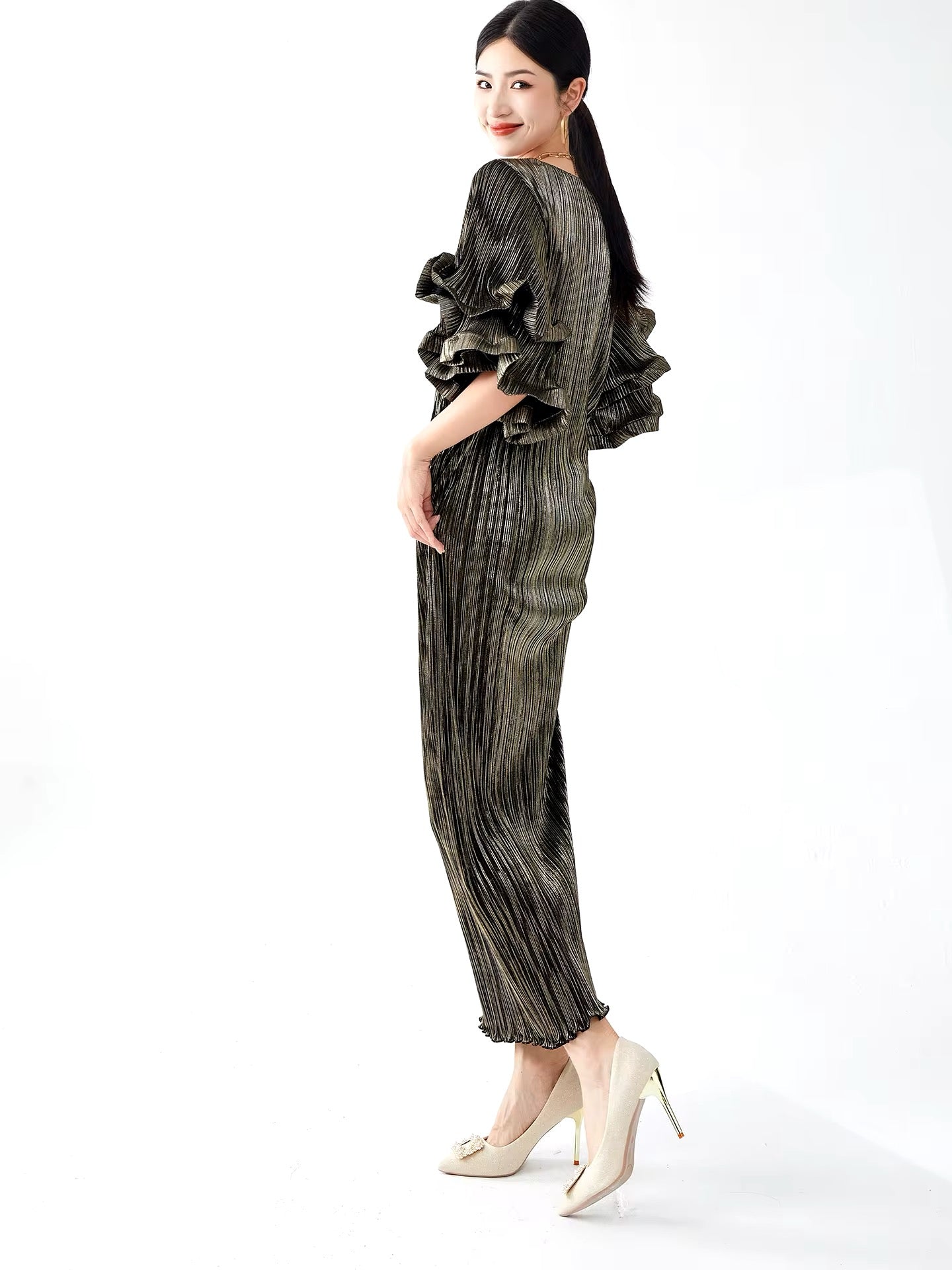 Pleated ruffle sleeve metallic dress