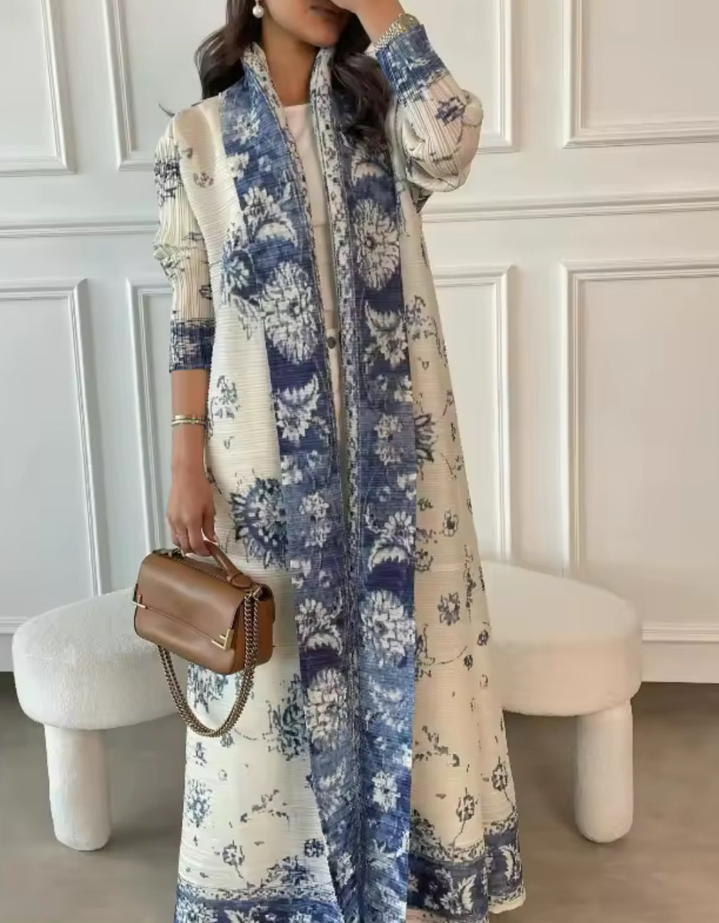 Printed pleated throw