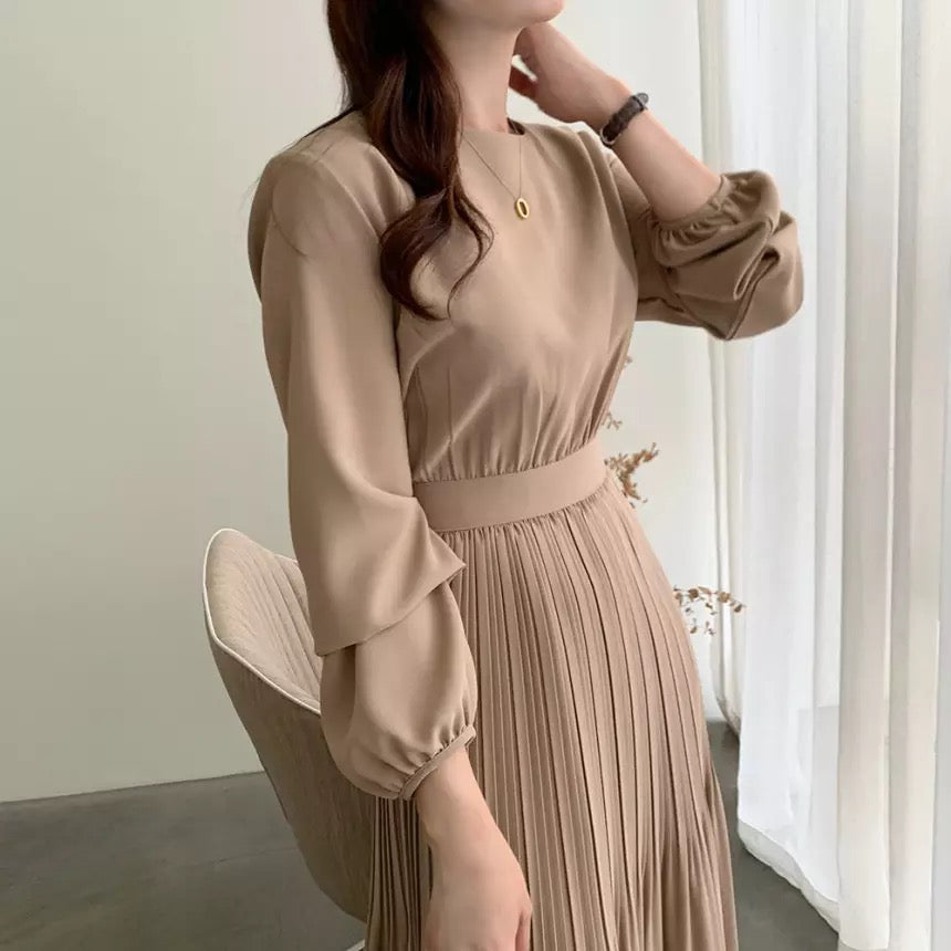 Pleated long sleeve dress