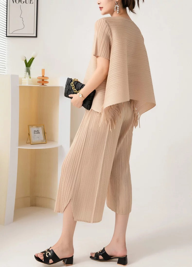 Pleated tassel set