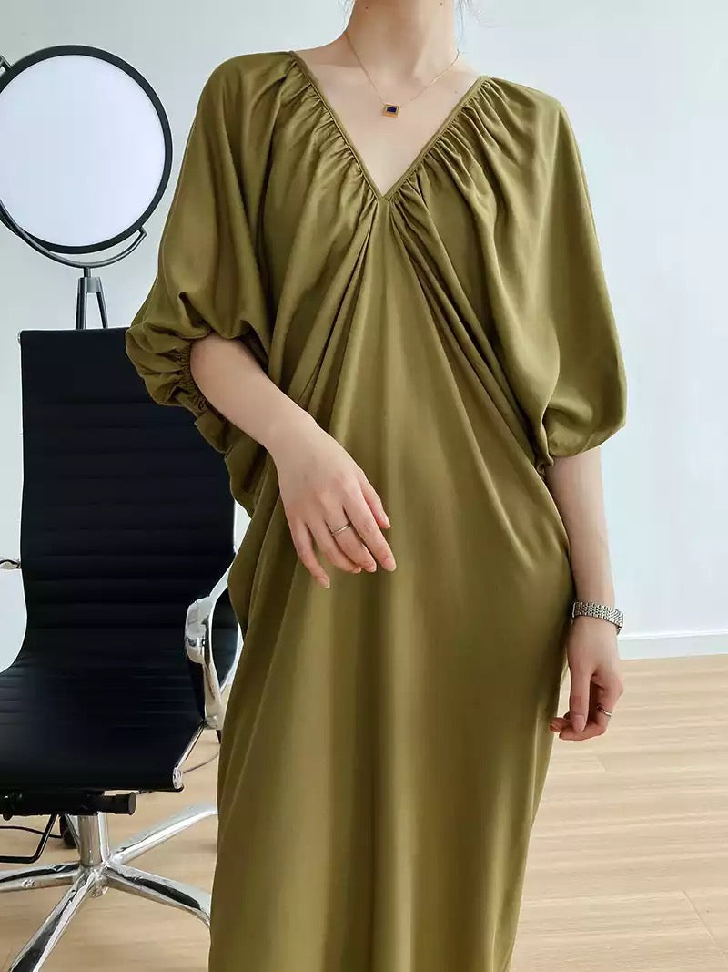 V neck batwing sleeve dress