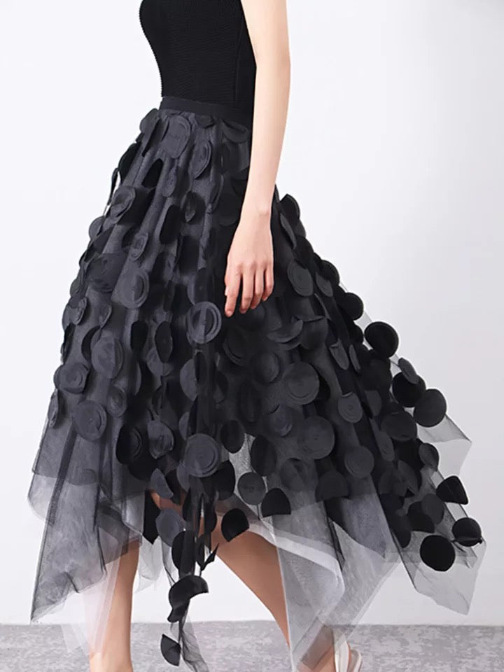 3D asymmetrical skirt