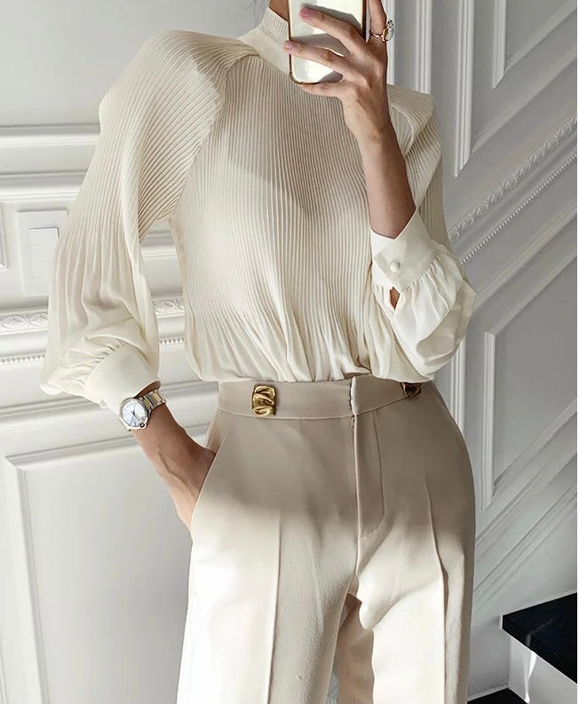 Lantern sleeve pleated blouse