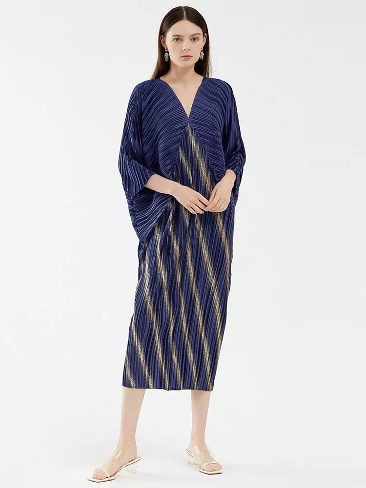 Batwing pleated dress