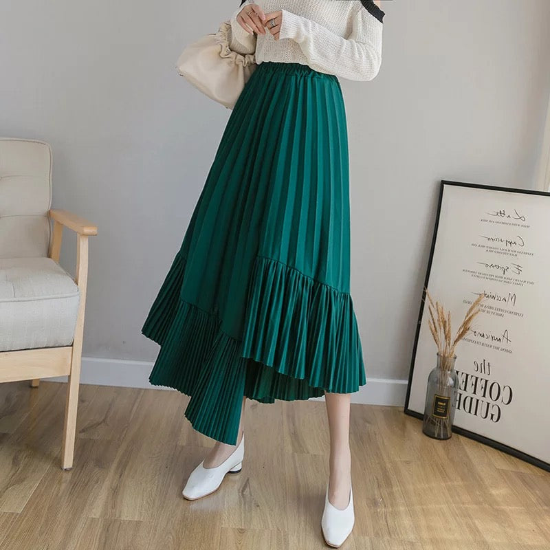 Pleated irregular skirt