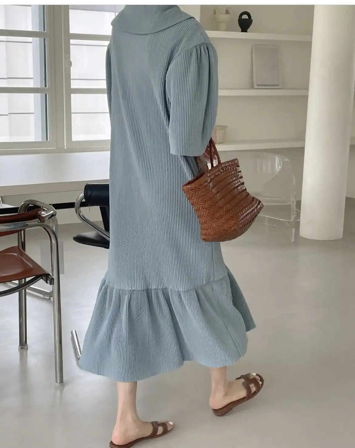 Peter Pan collar pleated dress