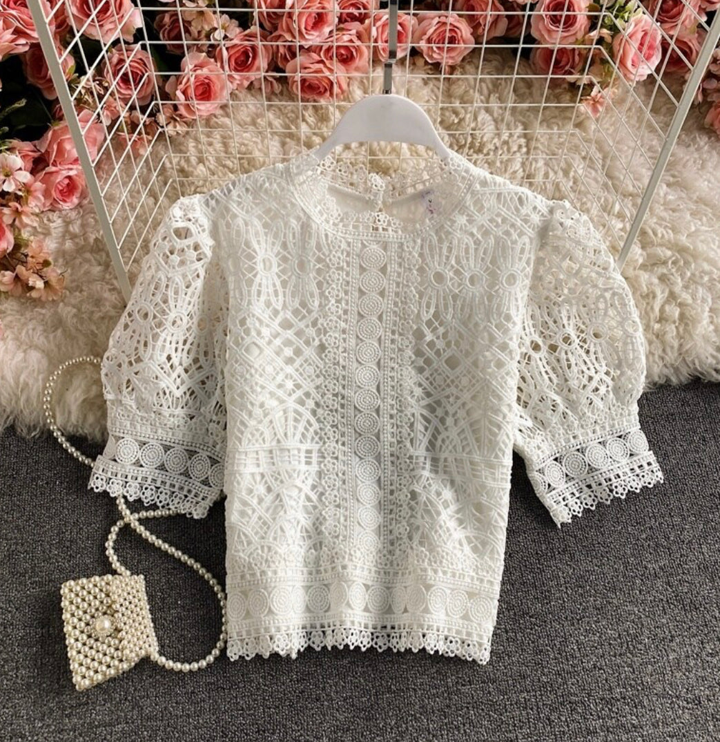 Puff sleeve lace top