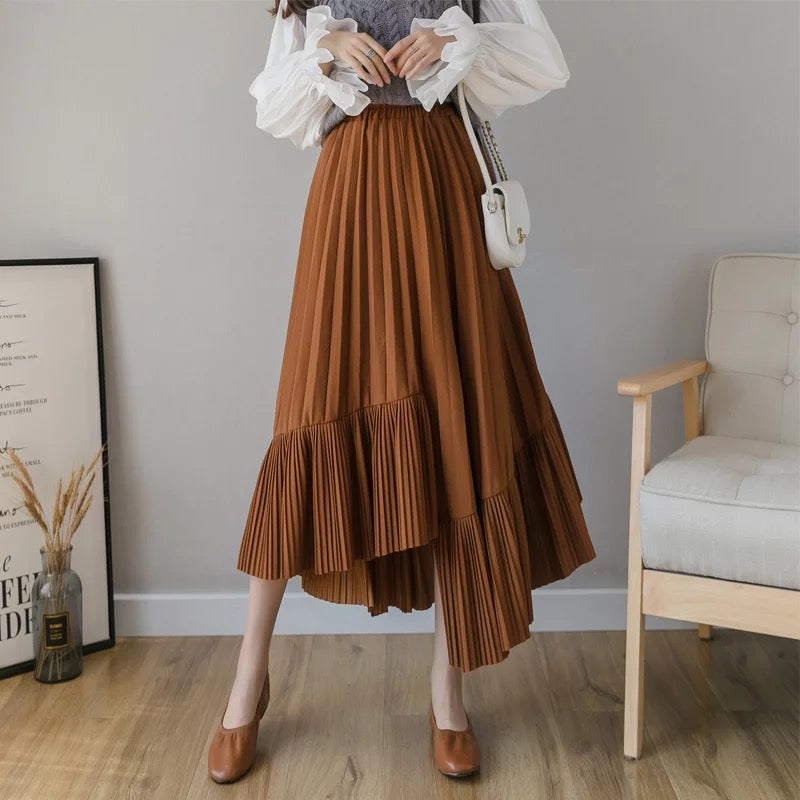 Pleated irregular skirt