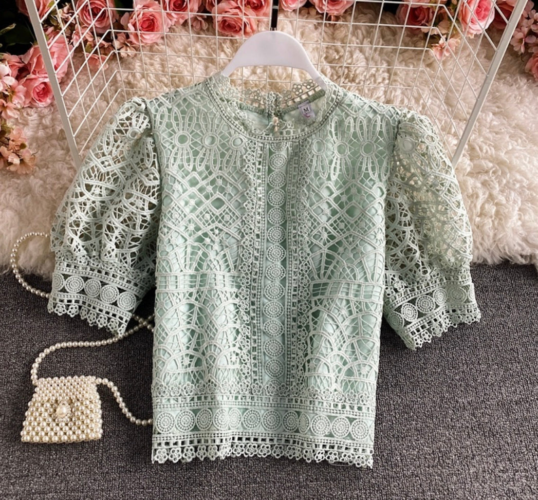 Puff sleeve lace top