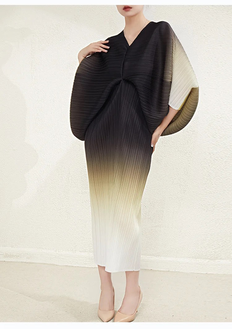 Ombre batwing pleated dress