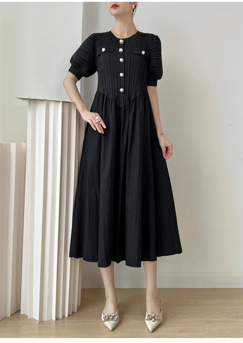 Puff sleeve pleated dress